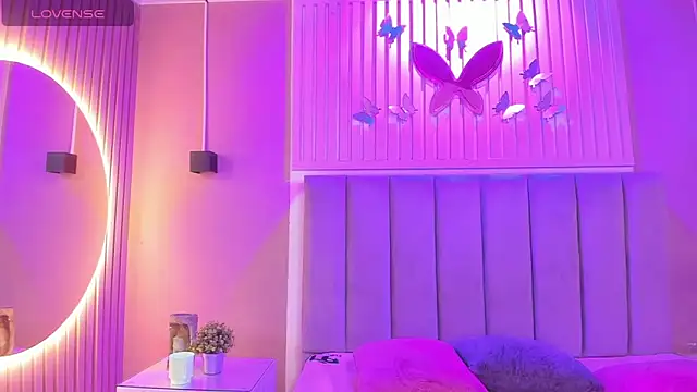 diosa cristal online show from October 18, 4:04 am