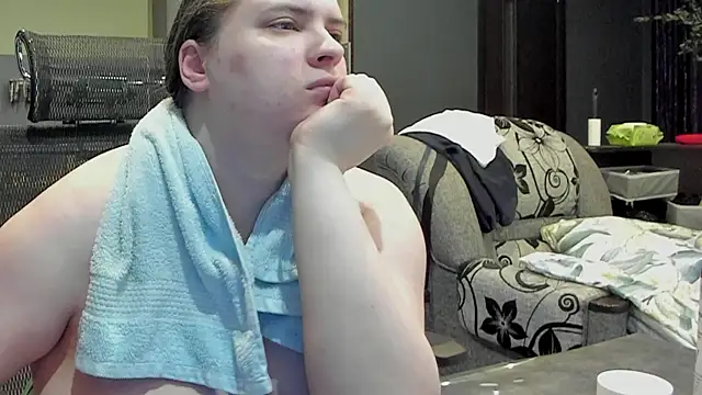 Snapshot of 1lindsey1 chatting on February 13, 5:54 pm 1lindsey1 online show from February 13, 5:54 pm