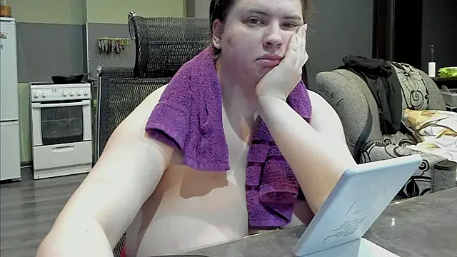 Snapshot of 1lindsey1 chatting on March 8, 7:42 pm 1lindsey1 online show from March 8, 7:42 pm