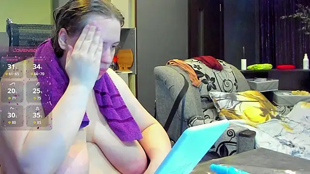 Snapshot of 1lindsey1 chatting on September 18, 2:08 pm 1lindsey1 online show from September 18, 2:08 pm