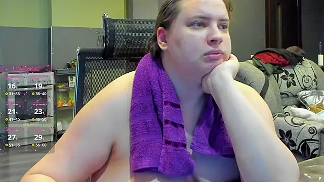 Snapshot of 1lindsey1 chatting on October 4, 1:20 pm 1lindsey1 online show from October 4, 1:20 pm