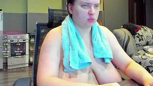 Snapshot of 1lindsey1 chatting on October 14, 3:29 am 1lindsey1 online show from October 14, 3:29 am