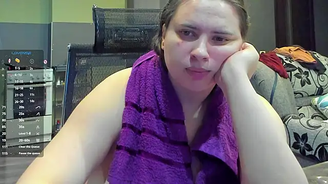 Snapshot of 1lindsey1 chatting on November 21, 12:04 pm 1lindsey1 online show from November 21, 12:04 pm