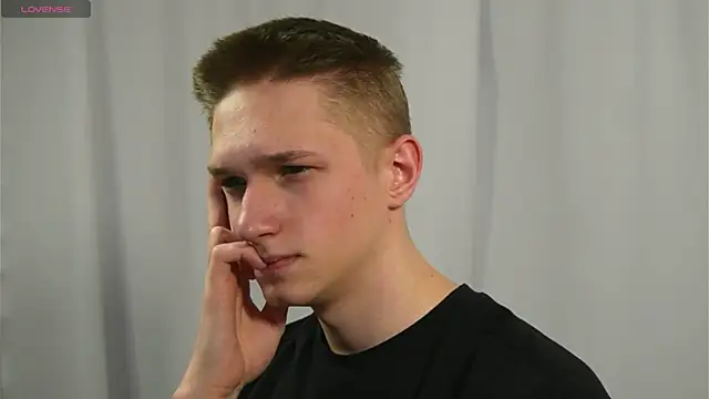 dustyn fox online show from January 5, 2:41 pm