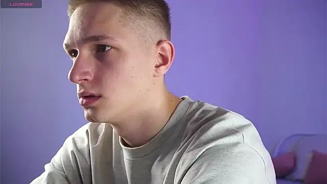 dustyn fox online show from March 13, 6:23 pm