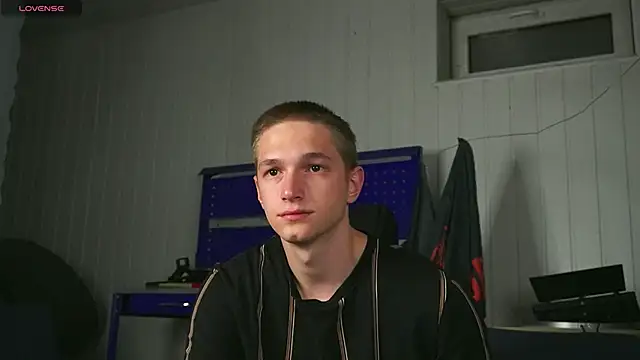 dustyn fox online show from September 30, 4:12 pm