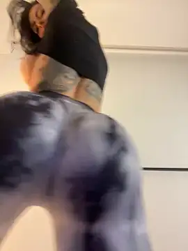 Iam Annii online show from December 6, 11:03 pm