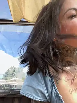 Iam Annii online show from December 18, 7:19 pm