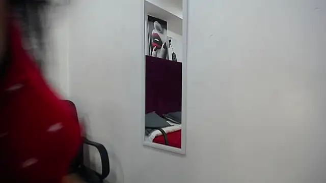 Snapshot of Anthonelaa__ chatting on March 1, 4:54 pm Anthonelaa online show from March 1, 4:54 pm