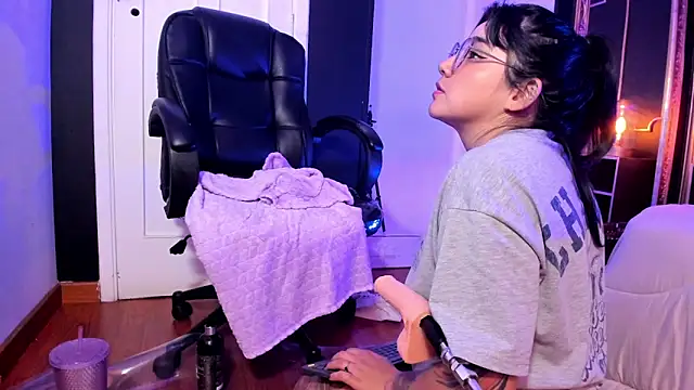 JeyLee online show from February 6, 3:09 pm