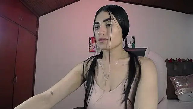 Snapshot of Alheli_16 chatting on December 20, 12:16 pm Alheli 16 online show from December 20, 12:16 pm