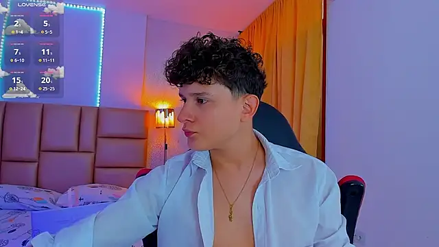 Nathan Bluee online show from February 28, 1:03 pm