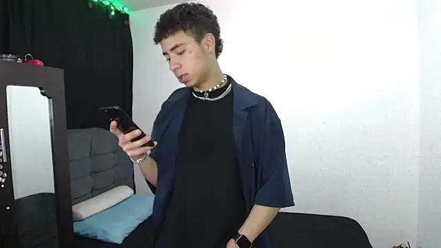 Snapshot of sexybat_twink chatting on January 20, 12:57 am sexybat twink online show from January 20, 12:57 am