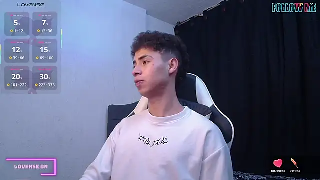 Snapshot of sexybat_twink chatting on October 29, 10:22 pm sexybat twink online show from October 29, 10:22 pm