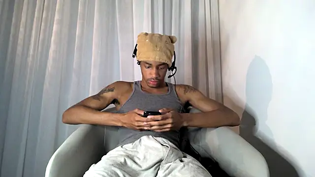 Skinnyblackman online show from October 28, 1:20 am