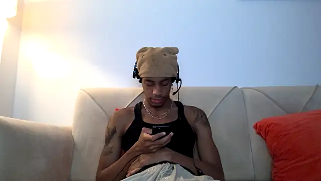 Skinnyblackman online show from November 4, 1:27 am