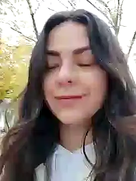 Alicia Hot1 online show from December 2, 9:35 am