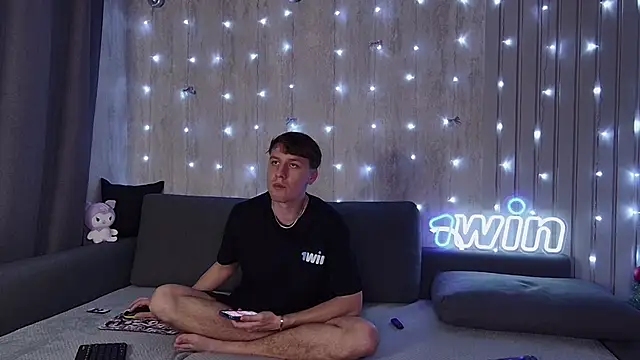 wineandboobss online show from December 24, 5:02 pm