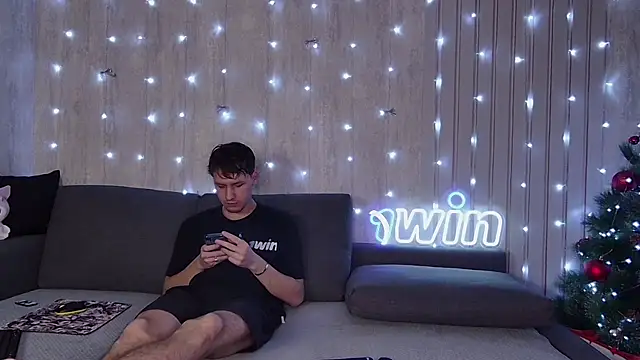 wineandboobss online show from December 30, 3:35 pm