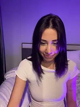 Sophiehii online show from December 22, 1:33 pm