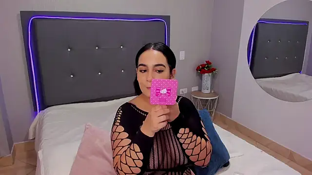 emma lye online show from February 9, 1:56 pm