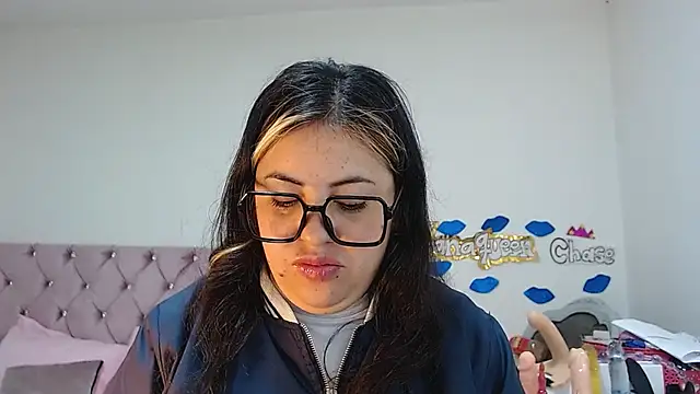 Snapshot of lanaqueen699 chatting on February 7, 12:17 pm lanaqueen699 online show from February 7, 12:17 pm