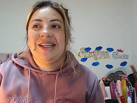 Snapshot of lanaqueen699 chatting on February 10, 12:18 pm lanaqueen699 online show from February 10, 12:18 pm