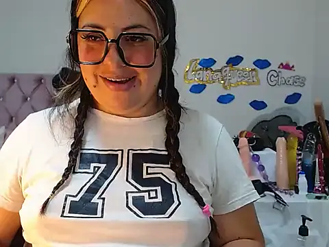 Snapshot of lanaqueen699 chatting on February 11, 6:22 pm lanaqueen699 online show from February 11, 6:22 pm