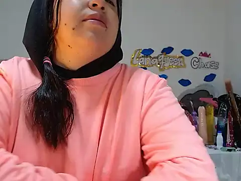 Snapshot of lanaqueen699 chatting on February 12, 12:12 pm lanaqueen699 online show from February 12, 12:12 pm