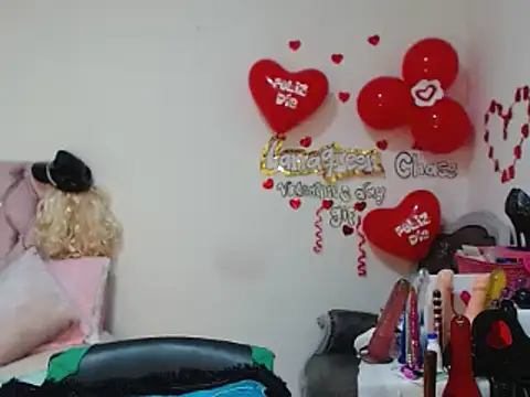 Snapshot of lanaqueen699 chatting on February 19, 12:22 pm lanaqueen699 online show from February 19, 12:22 pm