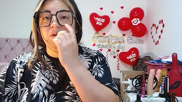 Snapshot of lanaqueen699 chatting on February 24, 3:20 pm lanaqueen699 online show from February 24, 3:20 pm