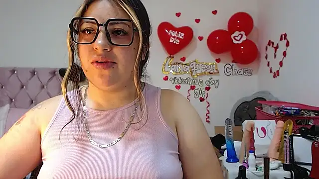 Snapshot of lanaqueen699 chatting on February 26, 6:32 pm lanaqueen699 online show from February 26, 6:32 pm