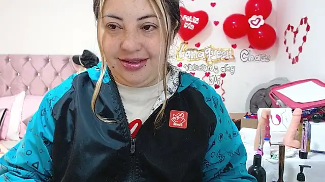 Snapshot of lanaqueen699 chatting on February 27, 12:23 pm lanaqueen699 online show from February 27, 12:23 pm