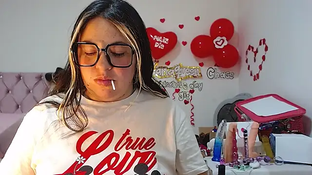 Snapshot of lanaqueen699 chatting on February 27, 6:31 pm lanaqueen699 online show from February 27, 6:31 pm