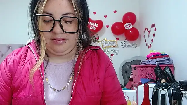 Snapshot of lanaqueen699 chatting on March 3, 12:27 pm lanaqueen699 online show from March 3, 12:27 pm