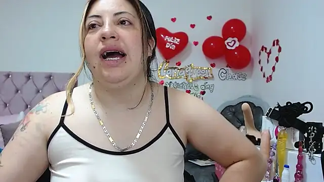 Snapshot of lanaqueen699 chatting on March 6, 12:19 pm lanaqueen699 online show from March 6, 12:19 pm