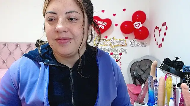 Snapshot of lanaqueen699 chatting on March 10, 12:15 pm lanaqueen699 online show from March 10, 12:15 pm