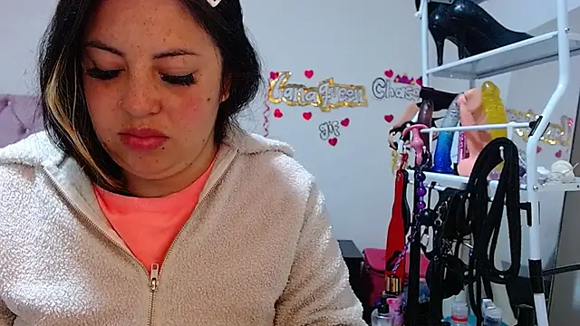 Snapshot of lanaqueen699 chatting on October 15, 12:27 pm lanaqueen699 online show from October 15, 12:27 pm