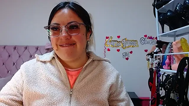 Snapshot of lanaqueen699 chatting on October 17, 12:19 pm lanaqueen699 online show from October 17, 12:19 pm