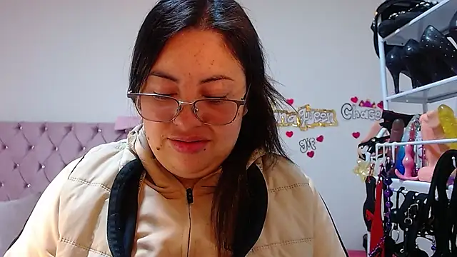 Snapshot of lanaqueen699 chatting on October 20, 12:27 pm lanaqueen699 online show from October 20, 12:27 pm