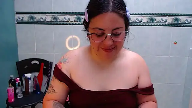 Snapshot of lanaqueen699 chatting on November 10, 12:26 pm lanaqueen699 online show from November 10, 12:26 pm