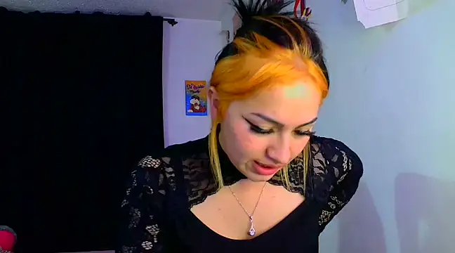 lucycherry   online show from December 13, 12:20 am