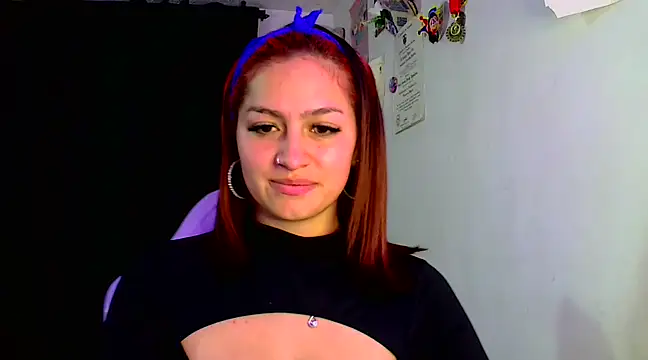 lucycherry   online show from February 5, 4:16 am