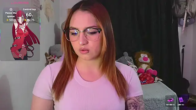 lucycherry   online show from September 19, 2:46 am