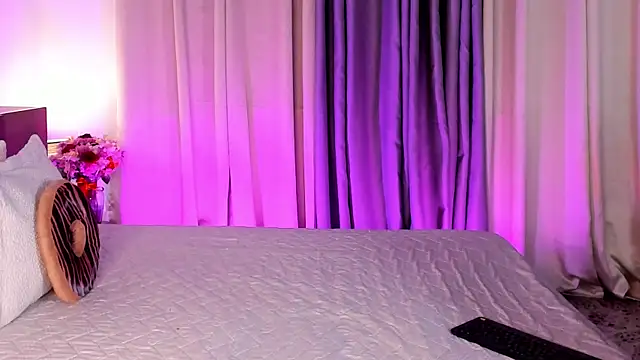 lynda west online show from February 10, 4:52 am