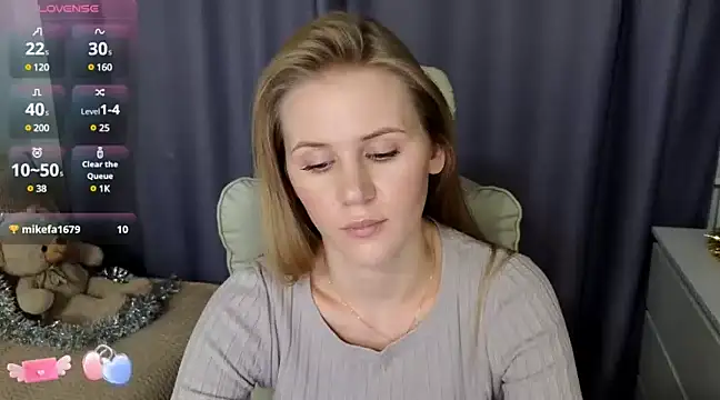 IsabelAllen online show from December 13, 2:05 pm