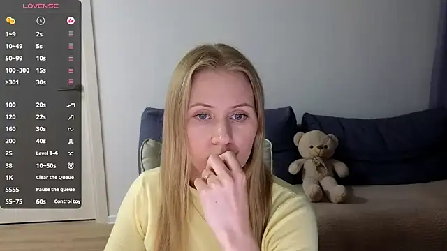 IsabelAllen online show from September 24, 7:06 pm