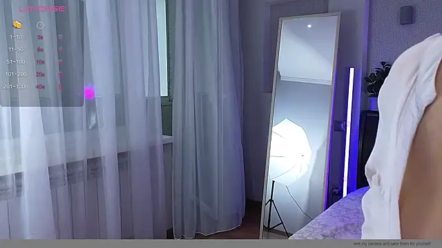 Snapshot of KisssAmmeli chatting on December 9, 10:54 am KisssAmmeli online show from December 9, 10:54 am