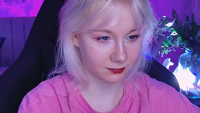 NancyMartinez online show from February 4, 8:13 am