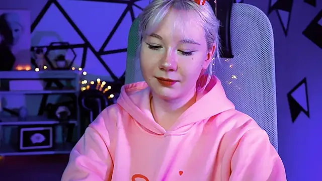 NancyMartinez online show from February 27, 5:13 am